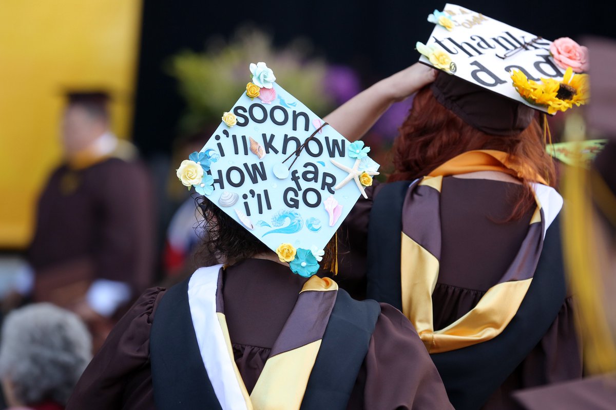 AdelphiU's tweet image. Commencement is so bittersweet but we are so happy for our class of 2017! #AdelphiGradCaps17 #ThrowbackThursday