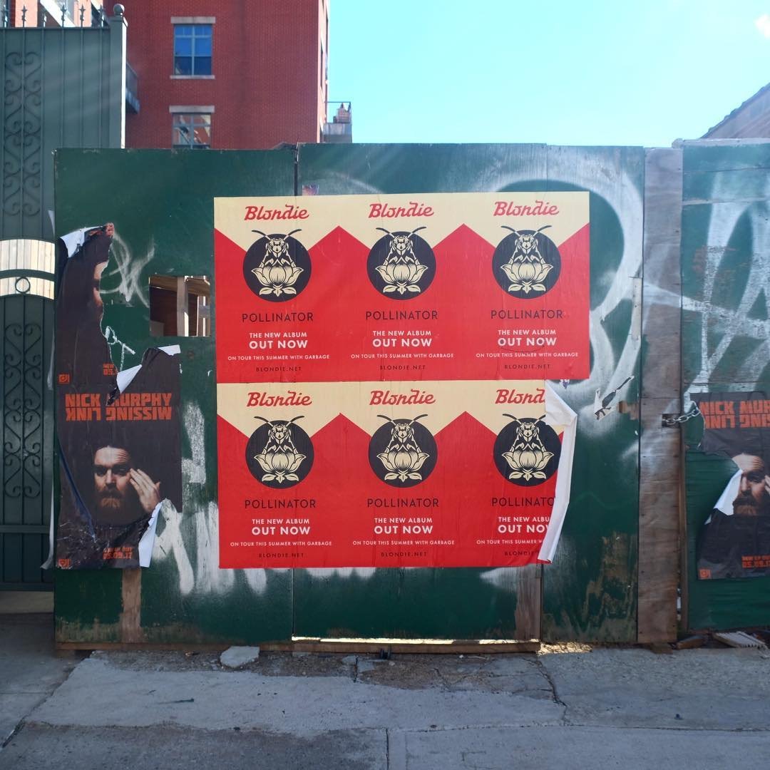 BlondieOfficial's tweet photo. Spotted in Brooklyn, New York... (photo by @ellerlawfirm) https://t.co/DohxbLYzvw