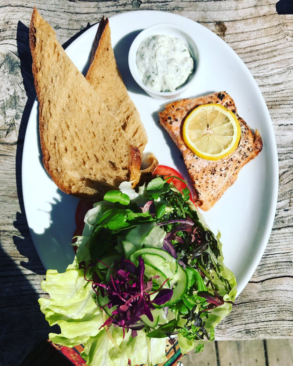 It's hot hot hot and this salmon is bloomin marvellous <a href="/FoodSharer/">FoodSharer</a> #pubfood #food #foodie #lovefood