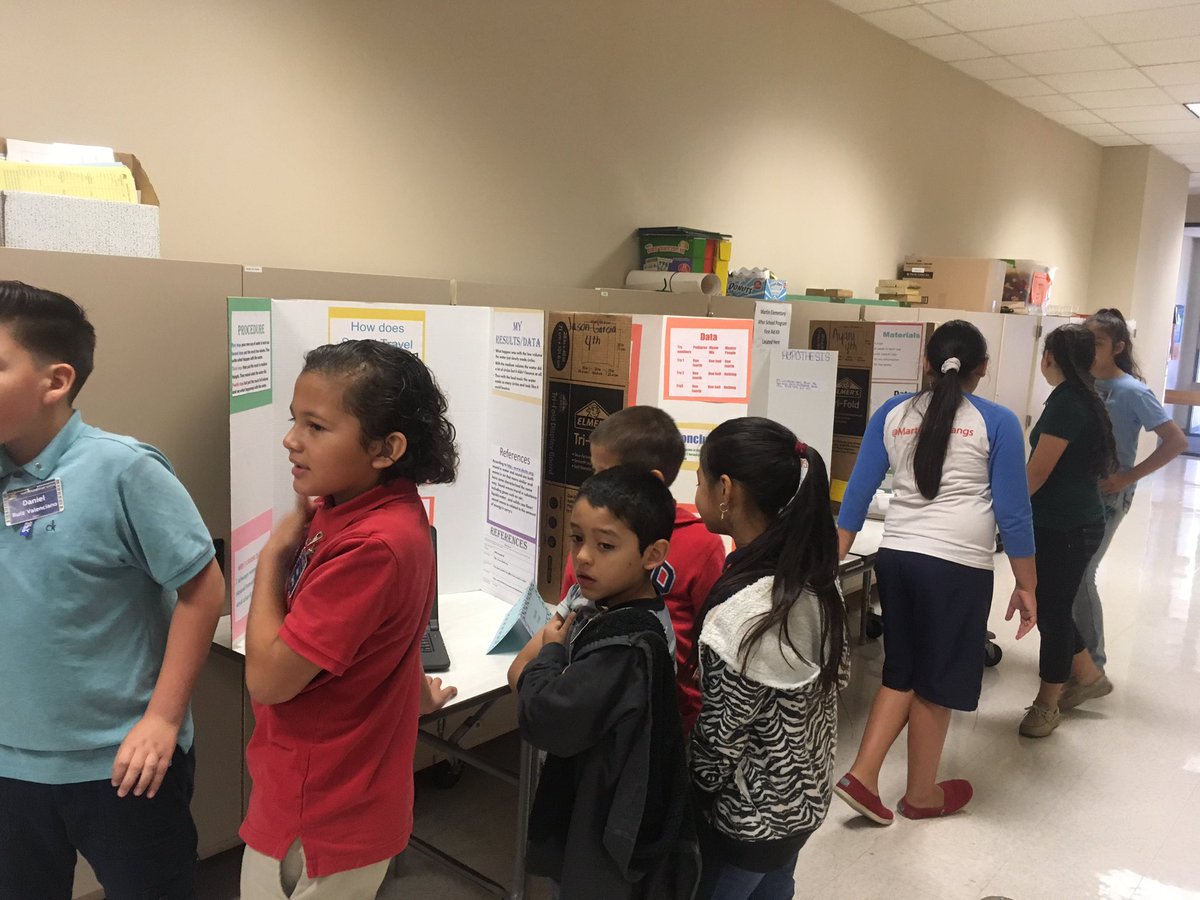 AliefScience's tweet photo. @martinesscience #AliefScienceFair happening @Martin_Mustangs https://t.co/j1hzcF4Y9w