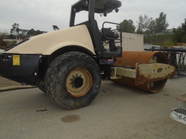 Equipstation's tweet photo. 2007 Ingersoll Rand SD105 Roller For Sale, 84” Smooth Drum, Only 2800 Hours, 
No Leaks, Excellent Condition. https://t.co/biEfuEzXqh