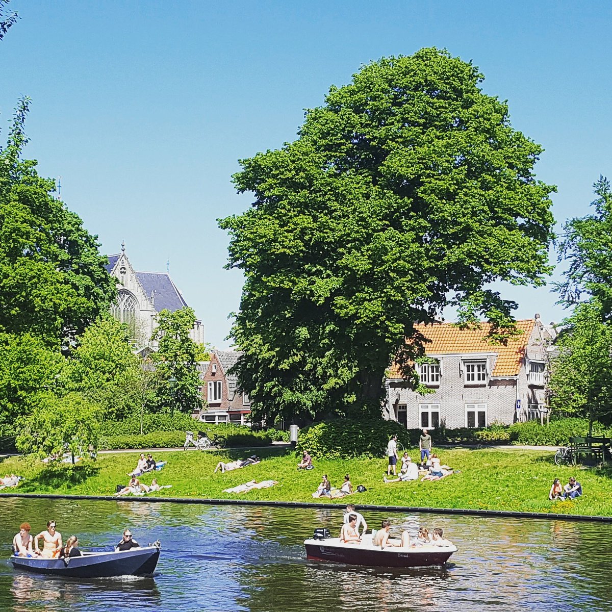 Genieten op het water in #Alkmaar boothurenalkmaar.nl