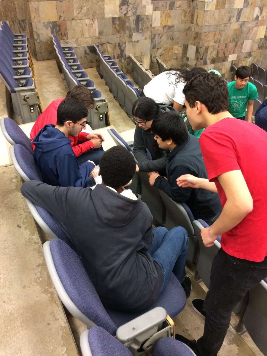 Compound boggle time! #scienceolympics #tvdsbscience #tvdsb <a href="/SaundersOne/">Saunders Secondary</a>