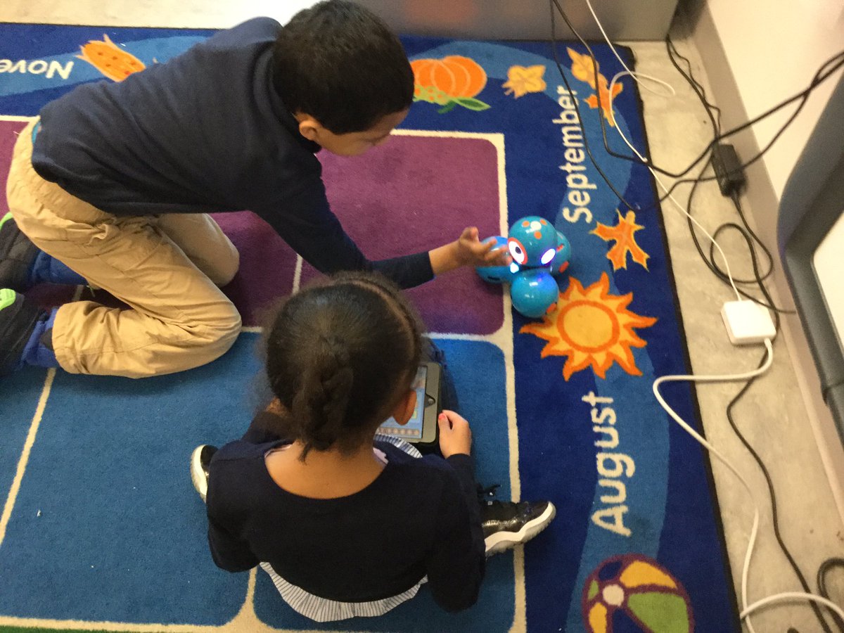 PS110Q's tweet photo. Robotics and coding centers in first grade at PS110Q. #CS4ALL #CS4AllNYC #DashandDot @WonderWorkshop @NYCSchools 🤓💻 https://t.co/LK0nOqMs1C