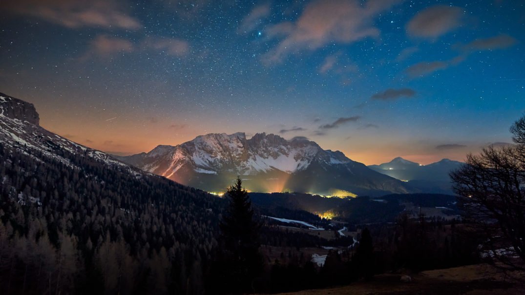 zeiss_cz's tweet photo. Tři týdny, ZEISS Milvus 2.8/18 a noční obloha https://t.co/Tb3dN17HUb https://t.co/AuXYQcszin