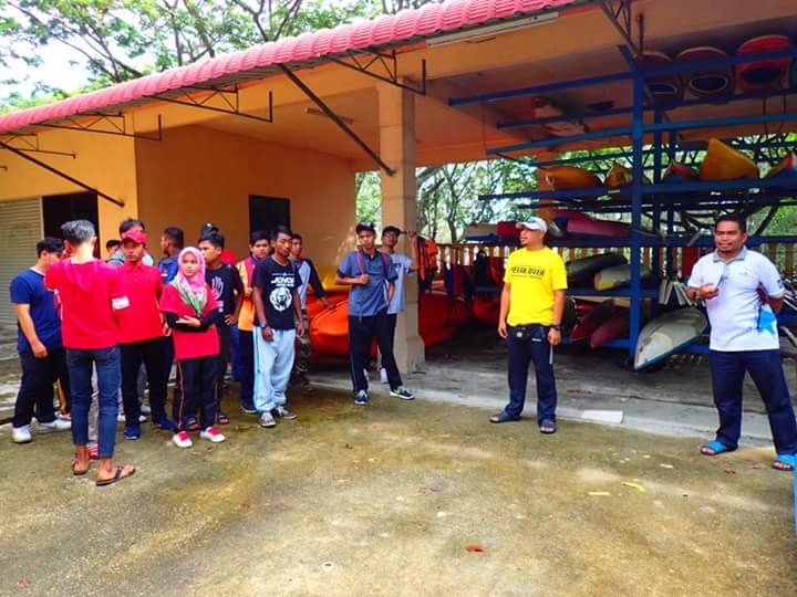 BuletinJohore's tweet photo. Kelab Kayak Muar, Tanjung Emas Muar [VC1M Kayak @ Sg.Muo] #pbsdmuar #joydecmuar #sdtmuo #kelabkayakmuar #orangmuogayamuo #orangmuocergas https://t.co/VrLSHNblLJ