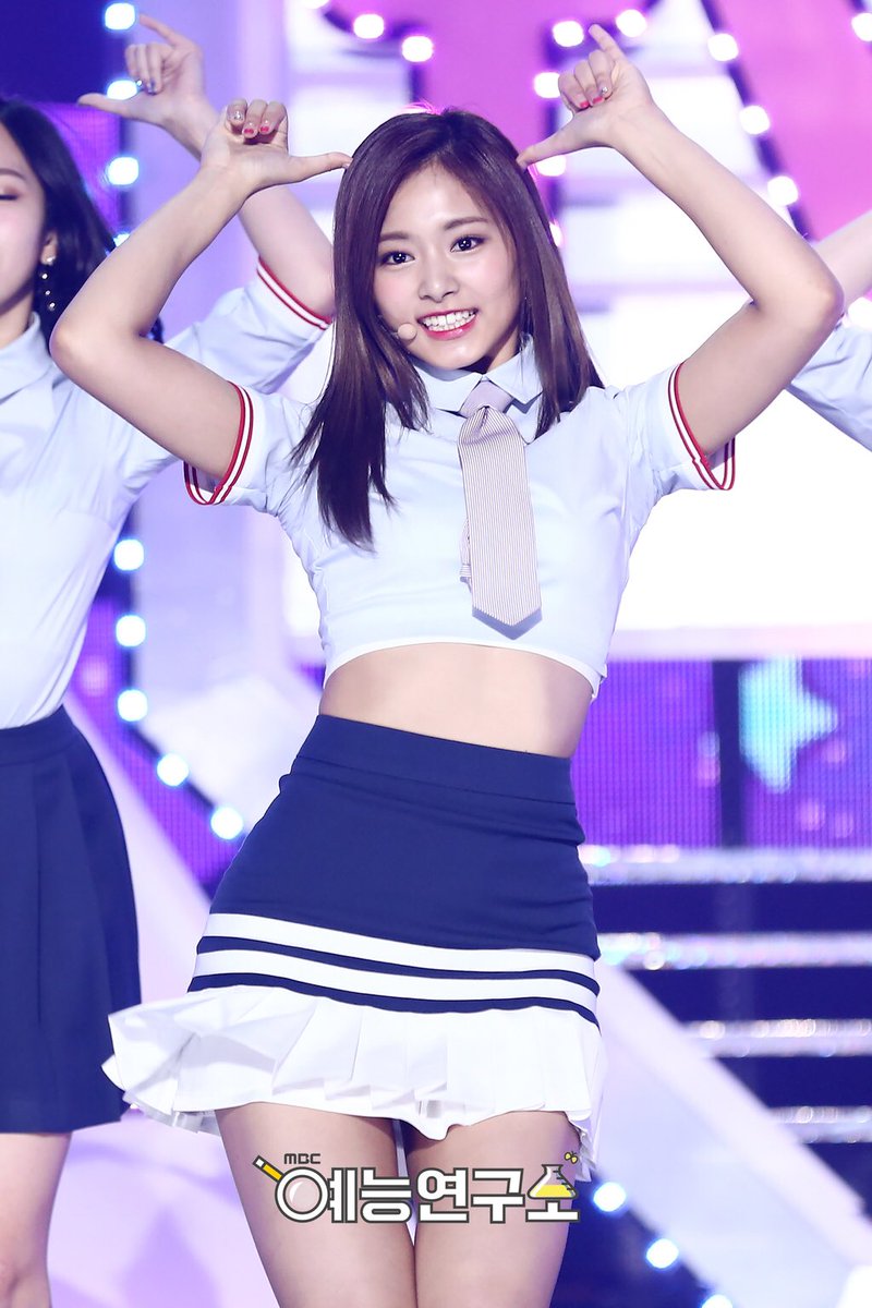 ArabTwice9's tweet photo. رسمي #2 | 170525
توايس في برنامج ميوزك كور من تحديث موقع MBC
- جويو - 
 https://t.co/cMuFoLfXEm