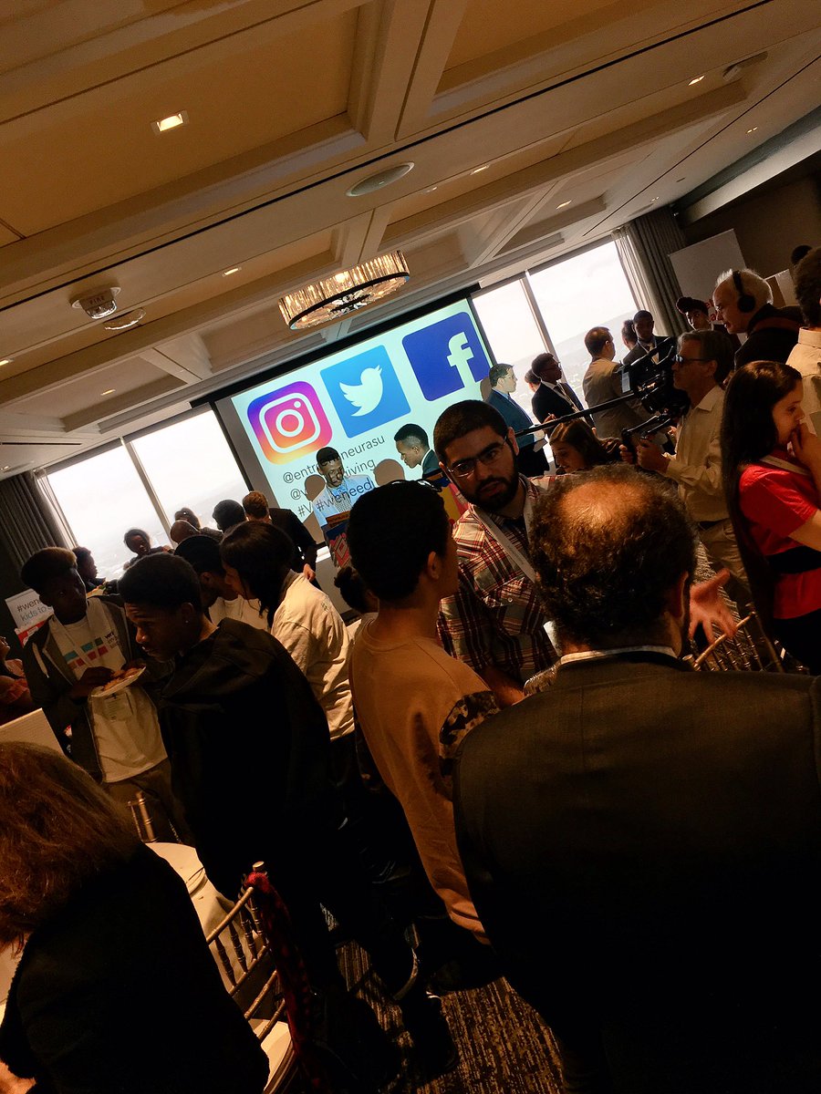 kmclemens's tweet photo. Gallery walk time @ the VIL Design Thinking Showcase 🙂 https://t.co/7zvB96kGeC