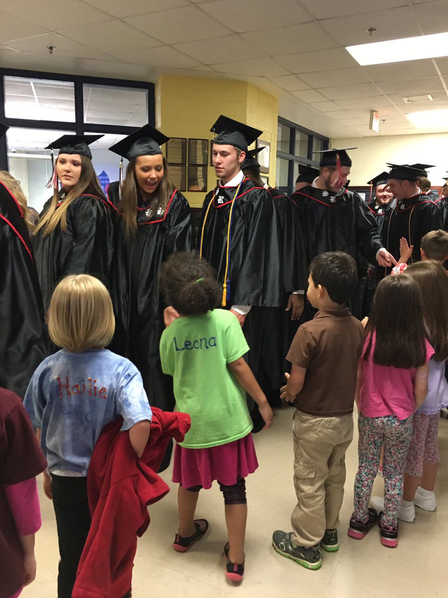 Christa Graff tweet media