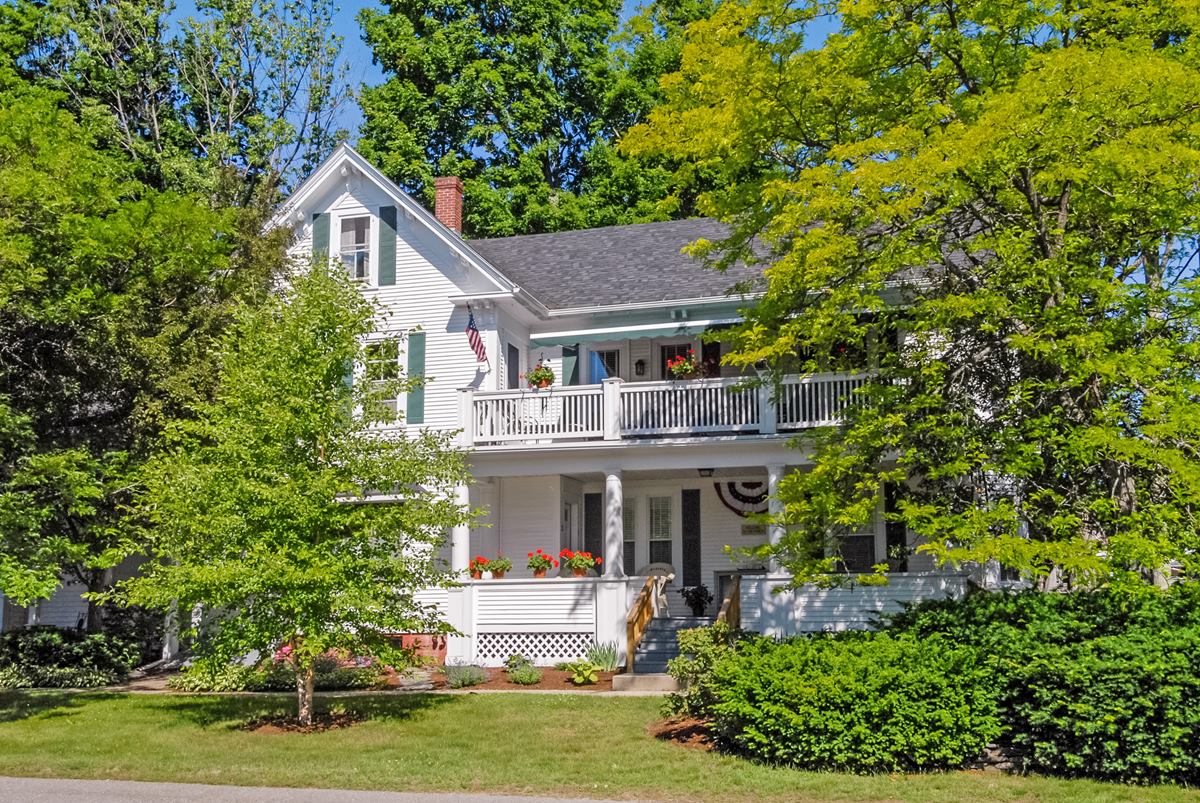 DowRealtyGroup's tweet photo. #maintenancefree condo unit in North Main Street #Wolfeboro https://t.co/lQAGNlnvgJ #forsale #condo #dowrealtygroup #kwri #adamdow.com https://t.co/TRJA6ogMsk