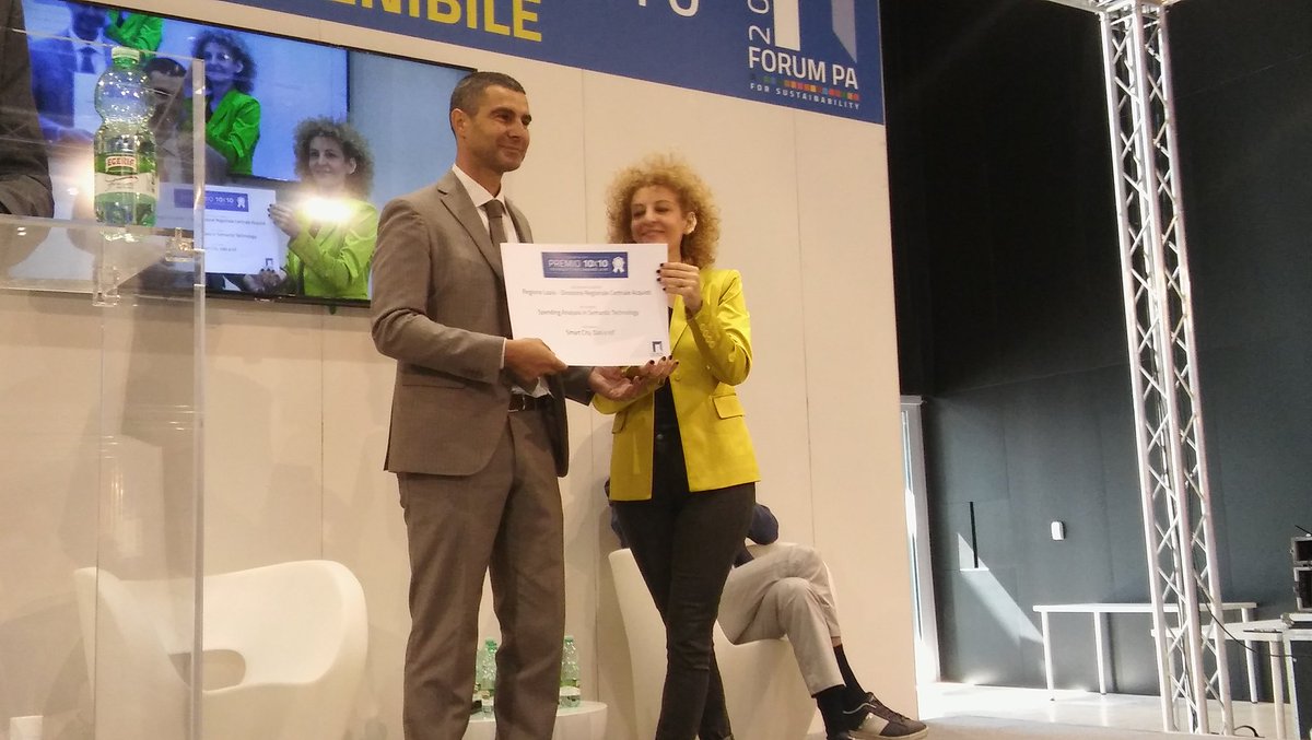 LAZIOcrea's tweet photo. A @RegioneLazio con @LAZIOcrea 4 riconoscimenti al premio #10x10 di #forumPA17 100 progetti x cambiare la #pa @nzingaretti @antonellagiulia https://t.co/YkwlcOHykX