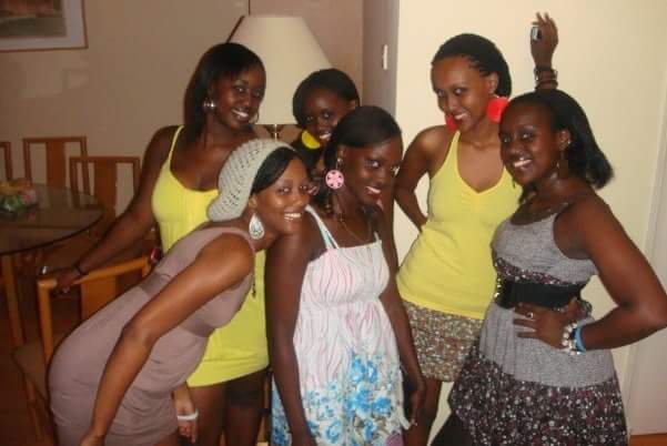 CarolKNdilima's tweet photo. Working on 2moro's #FridayPlaylist dedicated to my darling @LinnaCananzy  whose going down this weekend 👰 #MalaysiaMemories #NaijaThrowbacks https://t.co/undDxFfGvH