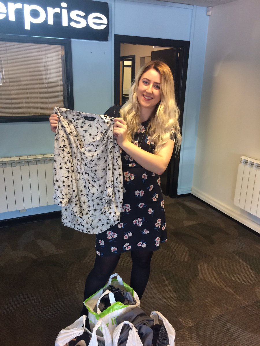 24hour countdown collection is onnnn......#U3clothesdrive #U3WIL <a href="/erac_nw/">ERAC NW community</a> <a href="/U3BetterMan/">Shannon Procter</a> <a href="/gpincheshire/">Gary Palmer</a> @Chelsea_ERAC <a href="/SmartWorksGM/">Smart Works Greater Manchester</a>