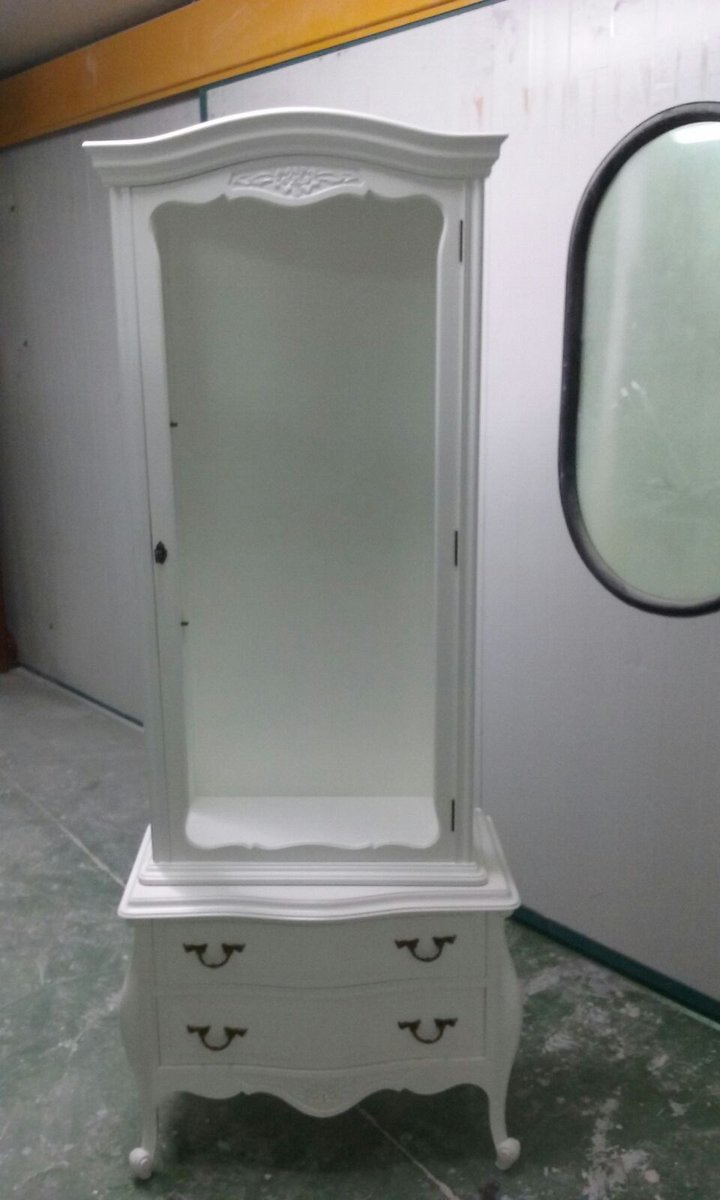 lacas40's tweet photo. restauraciones de muebles ,lacados,todos los tonos https://t.co/04lq0GZgja