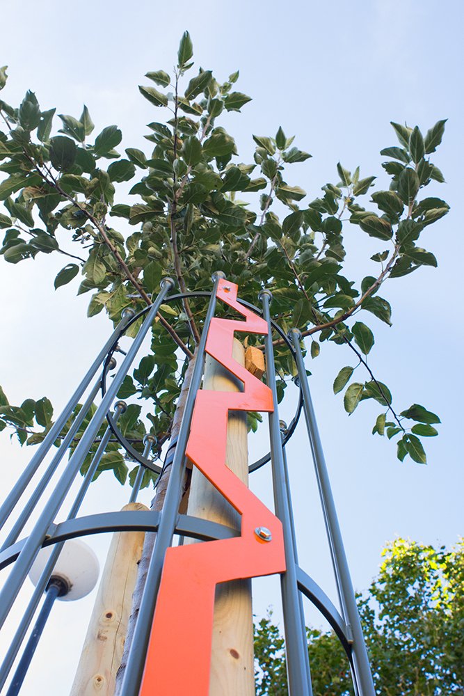 Breaking Down the Barriers Again! We're funding a 2nd round of community planting for Chelsea Fringe Festival 2017: chelseafringe.com/event/breaking…