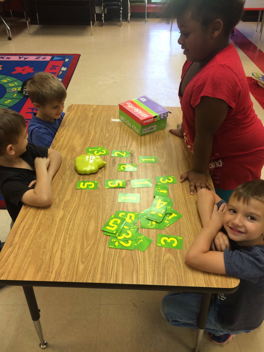 SheridanSES's tweet photo. A little #lastbell fun with UNO, Jenga and Gas Out! #seslearners #marsh19 https://t.co/I0u3LK5rri