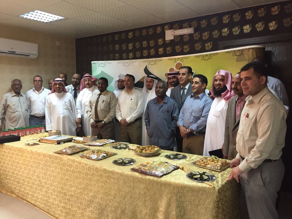 Thadig_College's tweet photo. كلية العلوم والدراسات الانسانية بثادق تكرم منسوبيها من اعضاء هيئة التدريس المشرفين على الاقسام والوحدات والبرامج https://t.co/ymEaeIyeRC