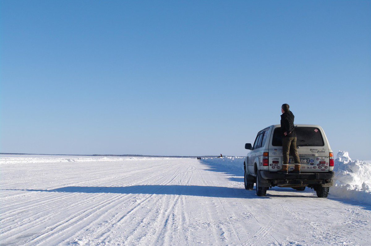 matschundpiste's tweet image. Wojtek will mitten im Winter nach Murmansk, der Stadt seiner Kindheitsträume. Es ist ein Wettlauf mit der Zeit. matsch-und-piste.de/gluck-im-eis-w…