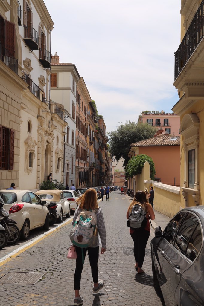 AddisonSouthers's tweet photo. just roaming Rome https://t.co/mPd5brN25S