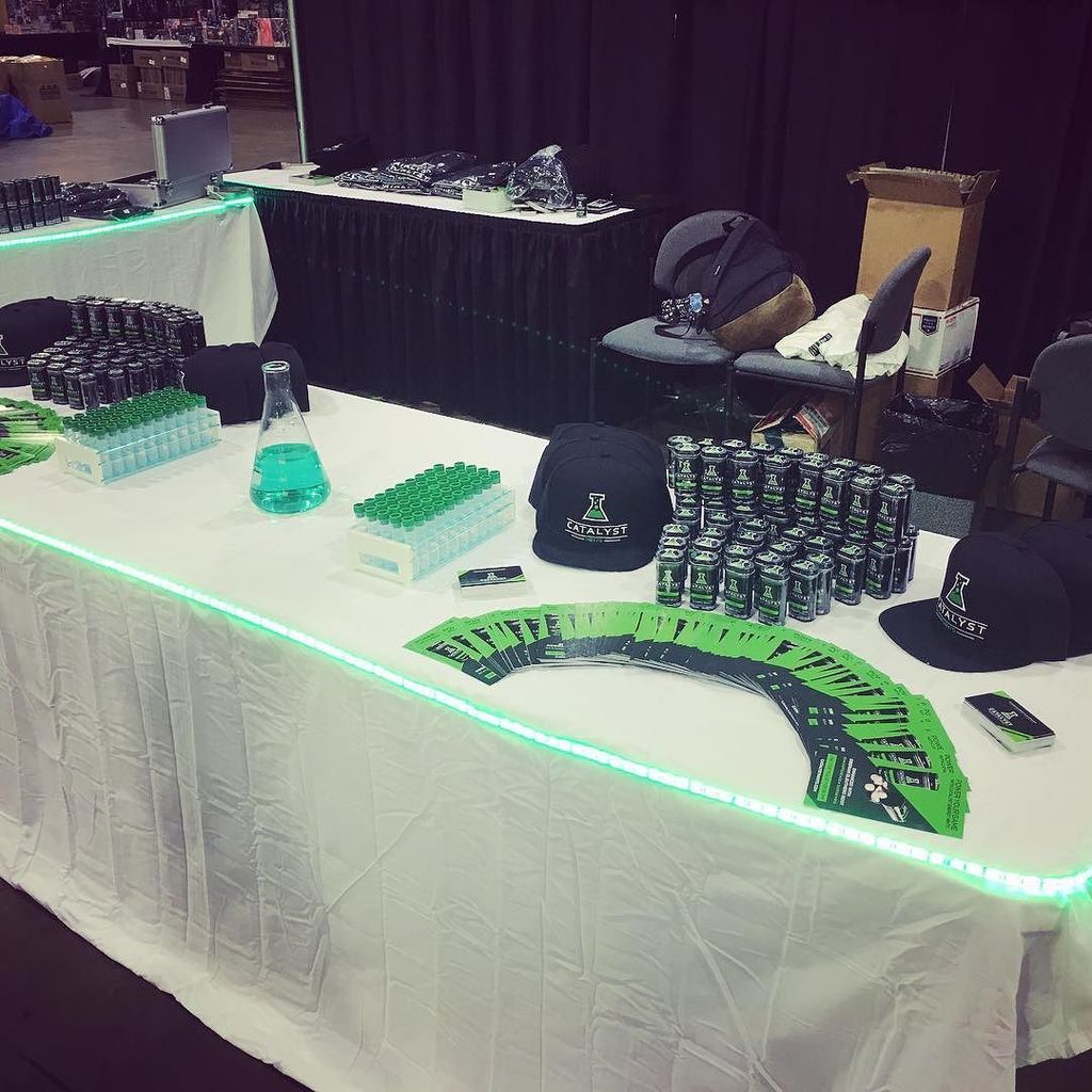 CatalystMints's tweet photo. Booth setup is complete. Show opens in 3 hours. #momocon #momocon2017 #gaming #booth #exhibit #sponsor https://t.co/HAqOQpSL6w https://t.co/EIxOYbDUYA