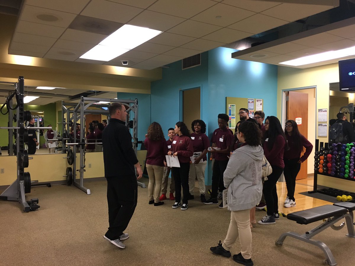Ashlee_RI's tweet photo. #JAJobShadowDay is in full swing today! #FidelityCares2017 @SegueIFL @JARhodeIsland https://t.co/cea5pPHfmD