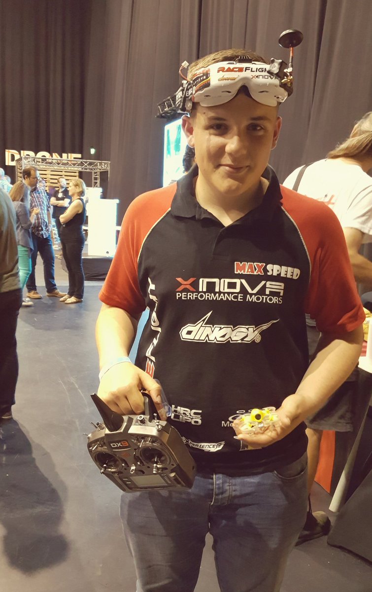 Prépa du happening de clôture de la #sdlcw à la <a href="/makerfaire/">Maker Faire</a> #wallonia en présence des champions de courses de #drone et de <a href="/jcmarcourt/">Jean-Claude Marcourt</a>