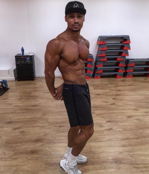 Check out #loveisland 's Rykard in one of our Kandi favourites, the black snapback! 💪🏼 Shop the look now at kandiclothing.com