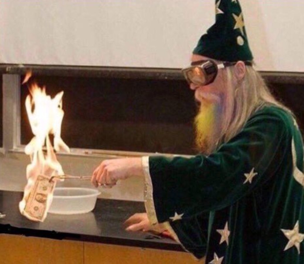 Meg: "Jeg må snart begynne å spare penger."

Meg med en gang jeg får penger: