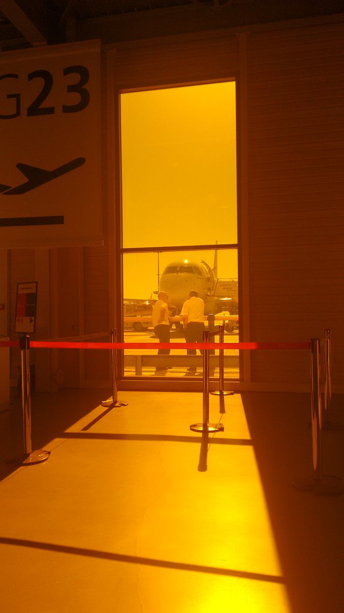 rpberg's tweet photo. "Let's enjoy the weather for a bit longer" @airfrance #AF1406 https://t.co/W9ko1tYXrV