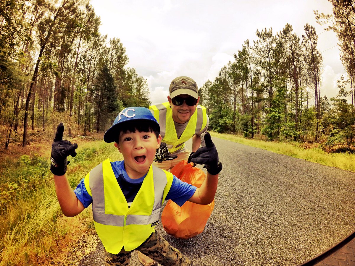 FullerGroupSC's tweet image. #TBT to Fuller Envelope's #roadsidecleanup a couple weeks ago #adopt-a-highway #yeahTHATgreenville
