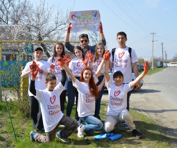 GoodDeedsDay's tweet image. The Greater Good Science Center explains the #benefitsofgiving! ow.ly/TtV430bRWAK @GreaterGoodSC #Payitforward