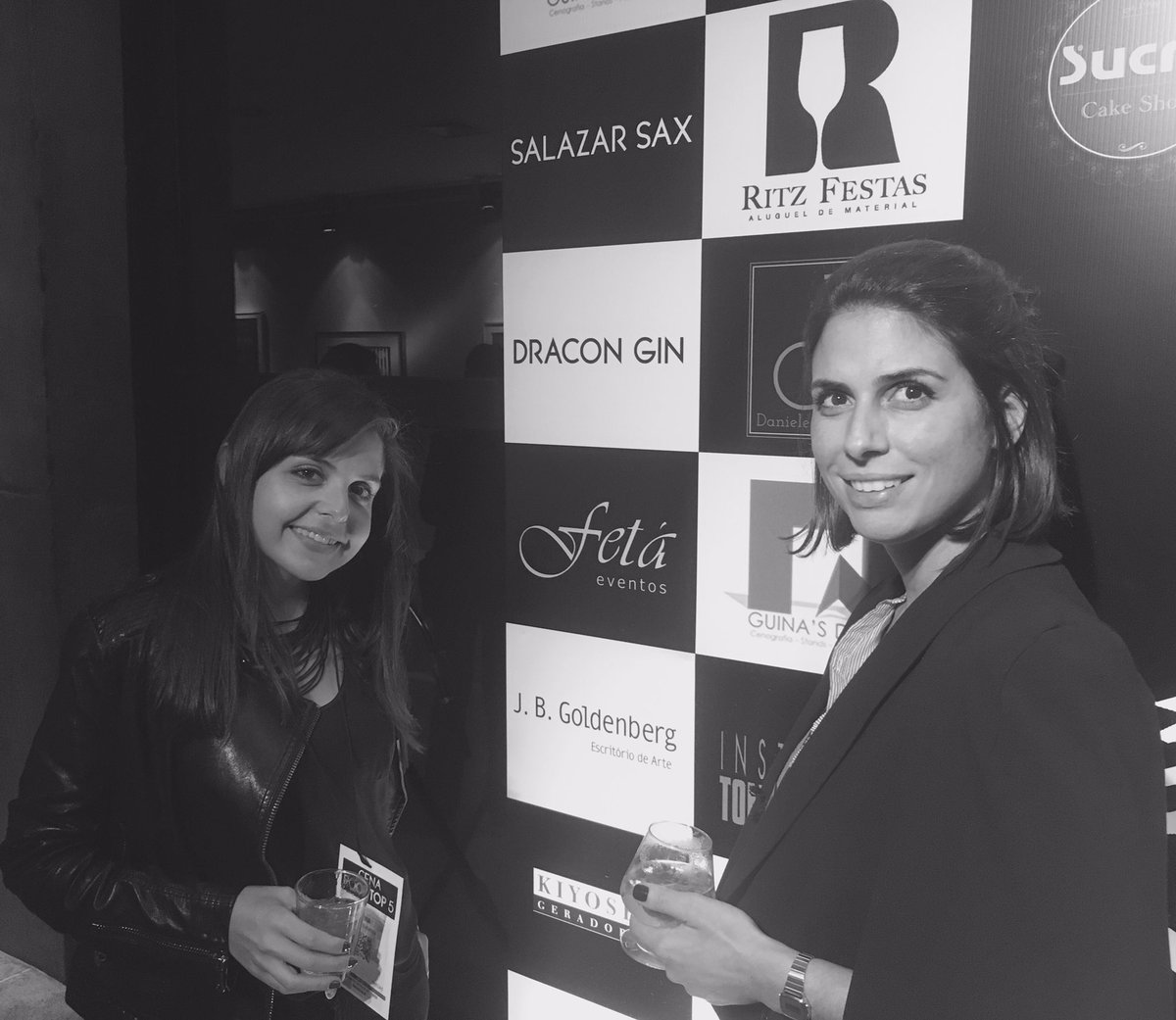 FetaEventos's tweet photo. Evento de relacionamento ontem - RSVP e cerimonial @FetaEventos no #Rooftop5 #RT5 #Rooftop #SP https://t.co/Ri6hISnTsY