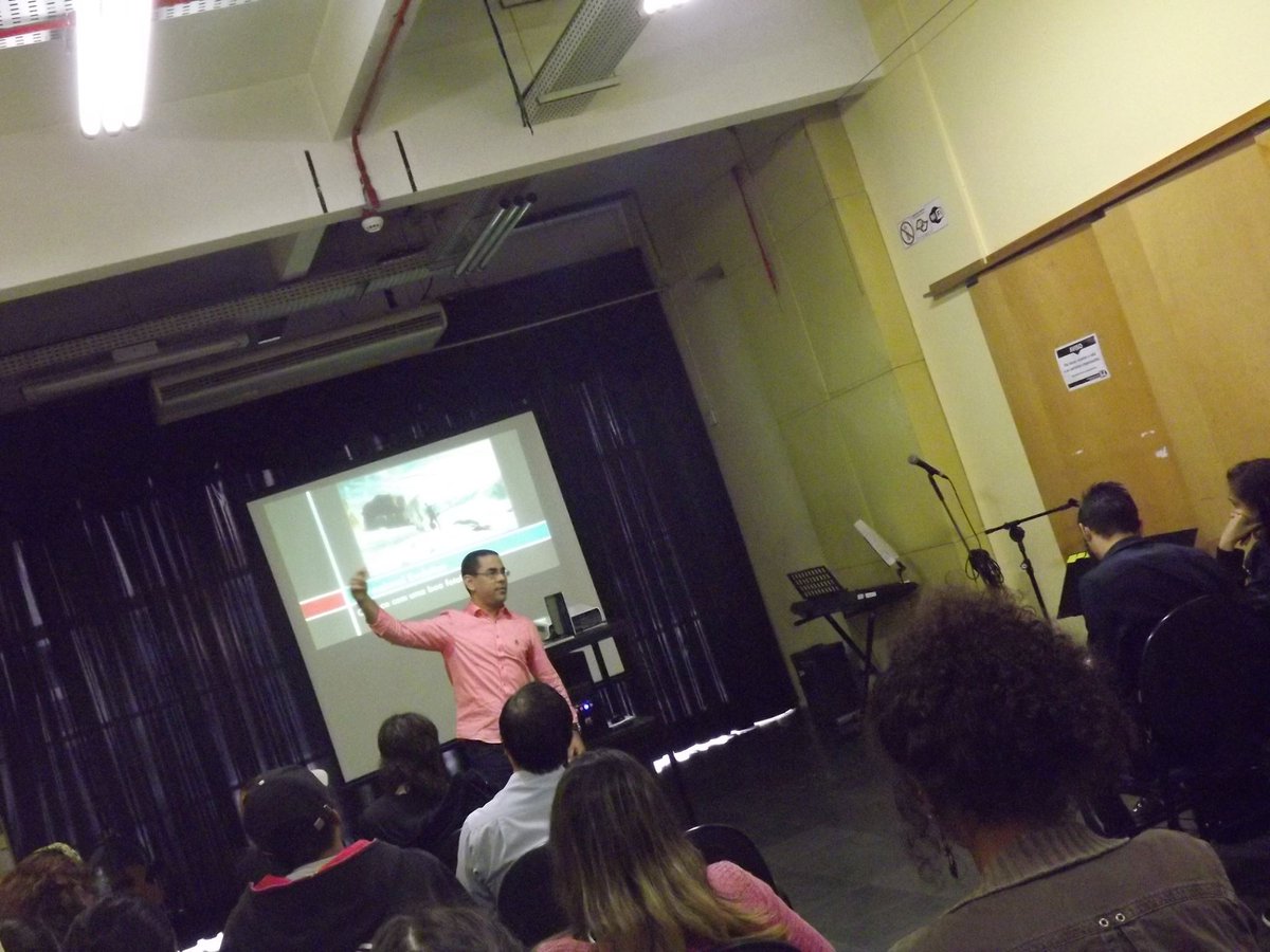 samuelquinto's tweet image. Palestra #professionalevolution na Faculdade Paulista de Artes @fpa medium.com/@samuelquinto/… #samuelquinto #improvisaremuitofacil #jazz