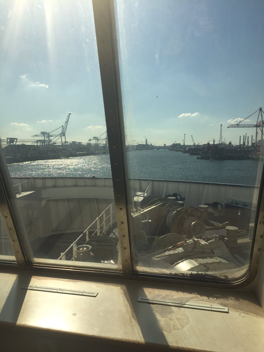 heroyoshimoto's tweet image. The port of Dublin