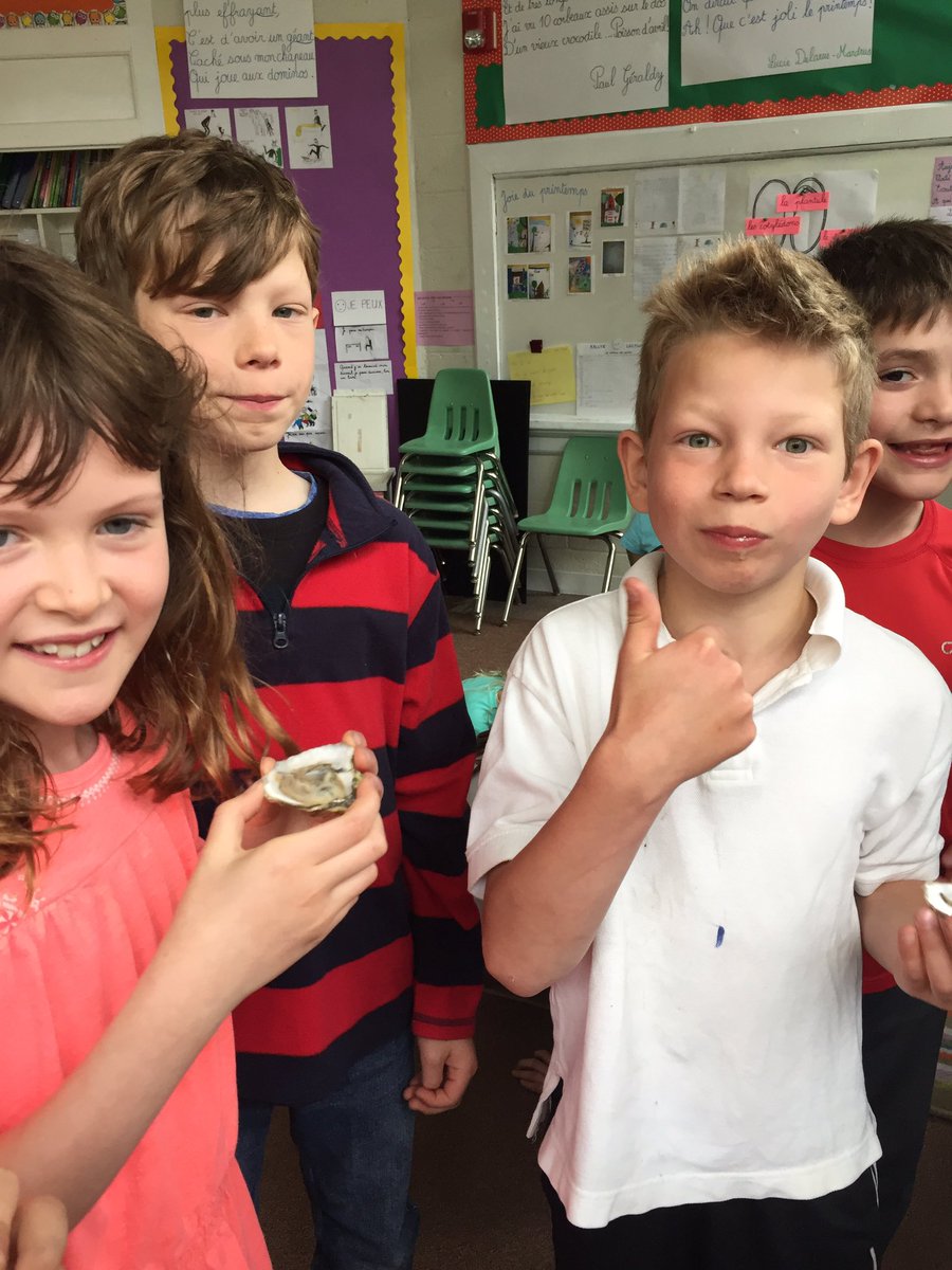 FrenchSchoolME's tweet photo. Learning about oysters with @NonesuchOysters #oysters https://t.co/dZjjAkiCNk