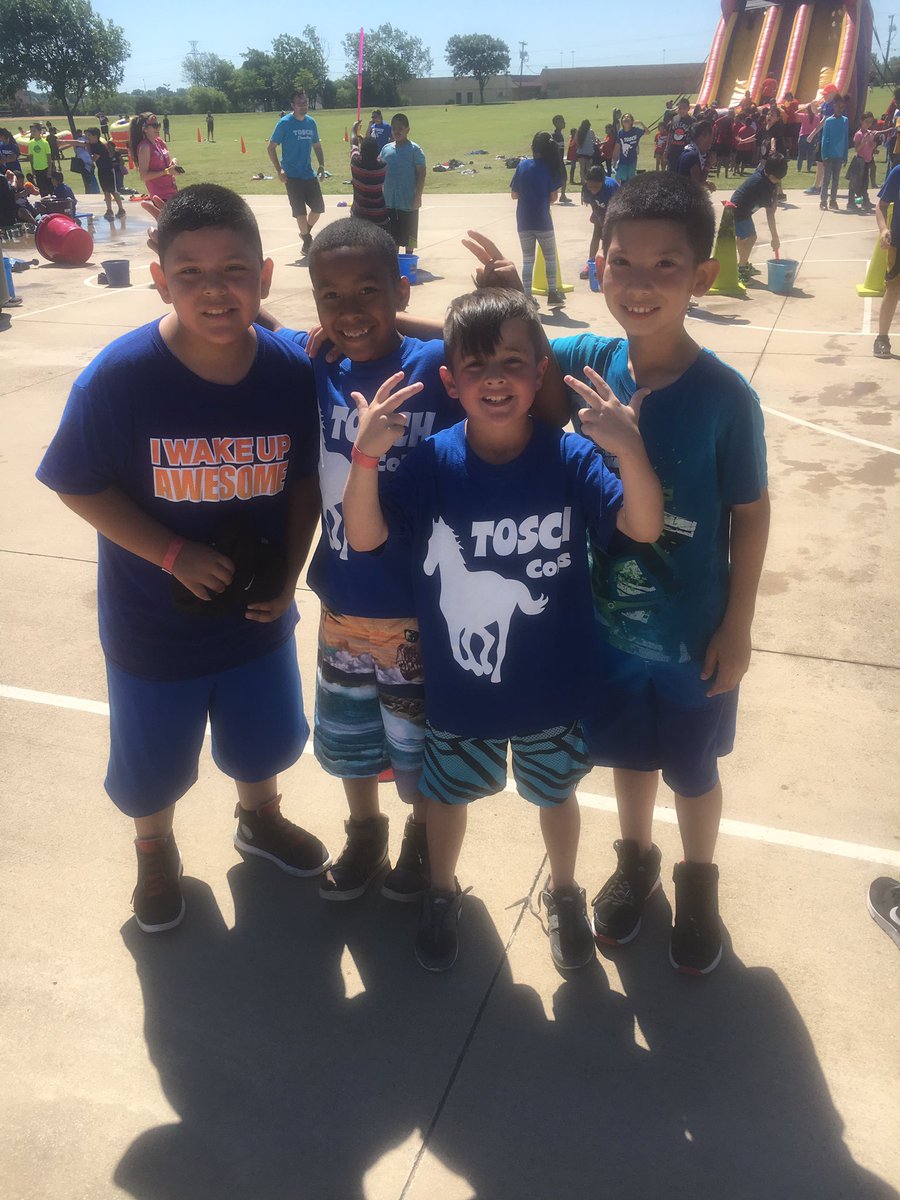 AngelWiersema's tweet photo. Thanks @thecoachdflores for such a successful play day. The kids had a blast!! https://t.co/BiO9SAUoiU
