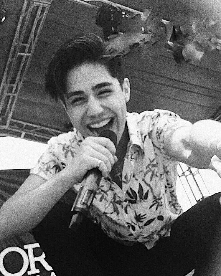 menny_flores's tweet photo. Gracias para toda la vida https://t.co/S5I1BM4YoT