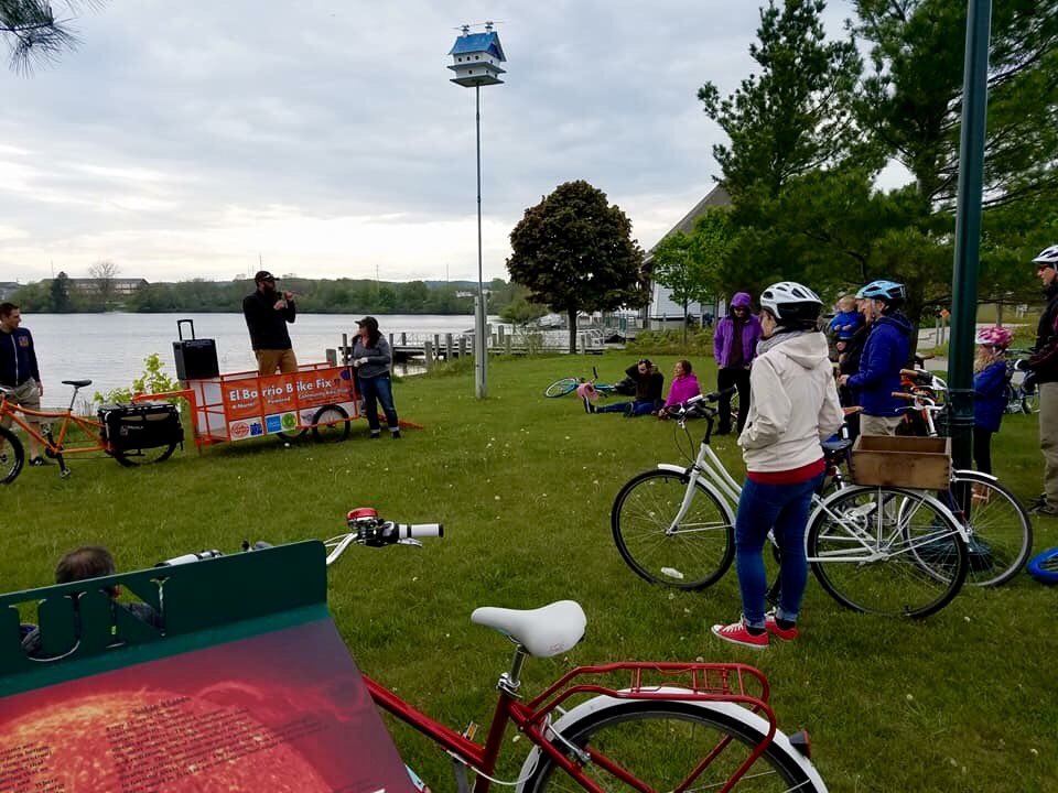 SoderquistRWB's tweet photo. Tour De Story slow roll through #TraverseCity with Norte and Here:Say Traverse City Storytelling #Biking #Storytelling https://t.co/rou900otgM