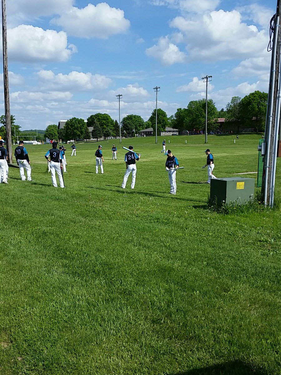 K2C3Lars's tweet photo. #FCLFalcons Sub Section baseball 1AA come on out to #FrankJaszewskiPark #BIG https://t.co/RfnYp8M8mf