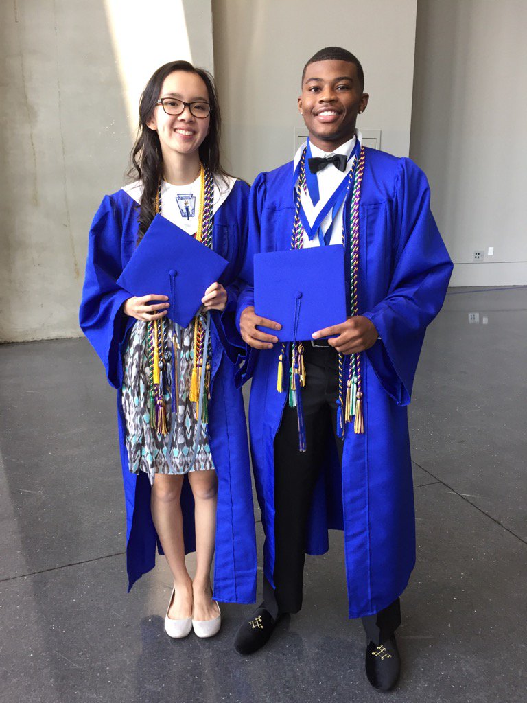 i2teachtechga's tweet photo. Ropes, medals, and smiles as they make their way! @DeKalbSchools #GradCentral2K17 https://t.co/SUj2yn3rCe