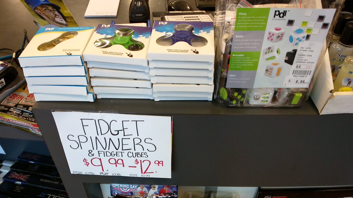 Cleves_Moncton's tweet image. Fidget Spinners and Cubes are here! Need to de-stress, tame your anxiety, or help focus? Pick up this great trend! #StaySquare #FidgetOn