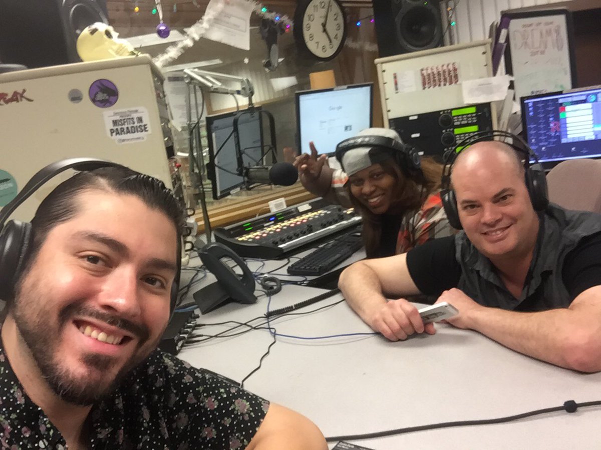 CurtisEarthShow's tweet photo. #CurtisEarthShow is LIVE on the air on WPRK 91.5 FM RIGHT NOW! 5-7 PM on Rollins College Radio. JOIN US on the airwaves. https://t.co/gGp47P0pFp