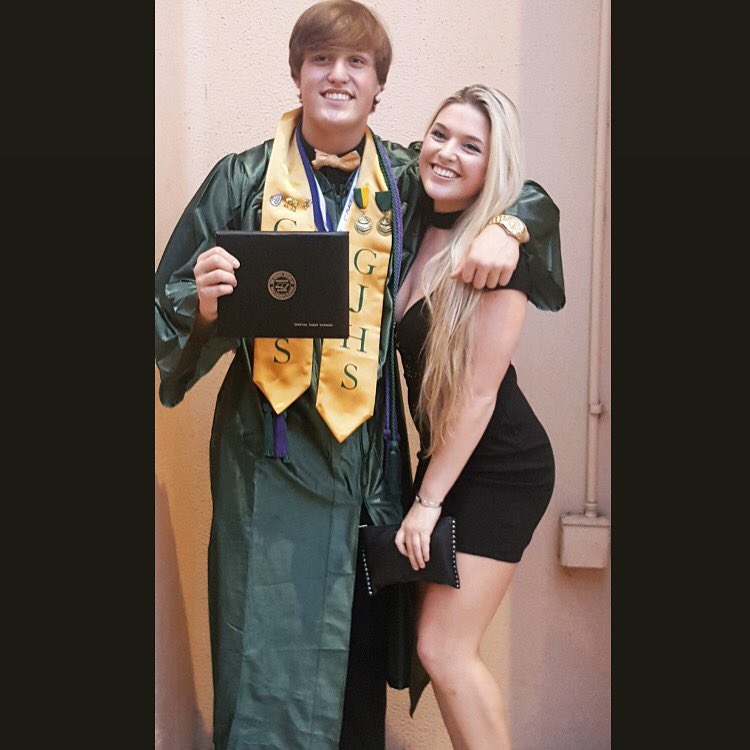 MuseMonroee's tweet image. Lil bubs is growing up ❤