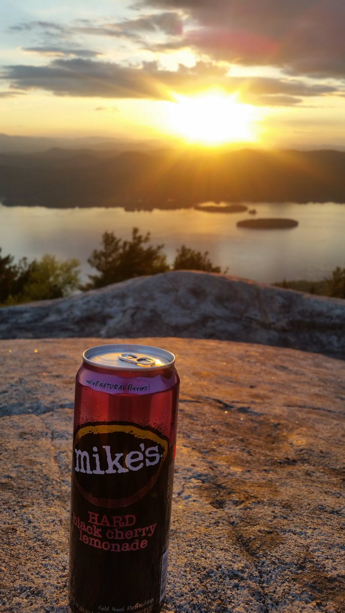 Wildeman87's tweet photo. @MikesHardCanada what a view!!!.... Oh and the sunset over Lake George N.Y. is pretty spectacular too ;-) #sotasty https://t.co/MOI0Y4CMy2