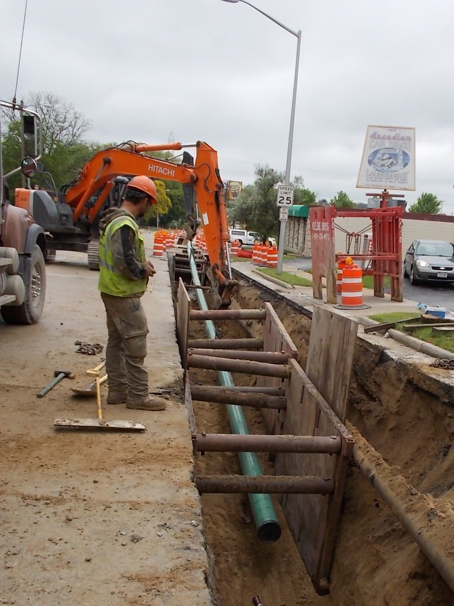 Arcadian remains closed for We Energies gas main work and work on sanitary. Access open to all local businesses.  goo.gl/qcVCnY