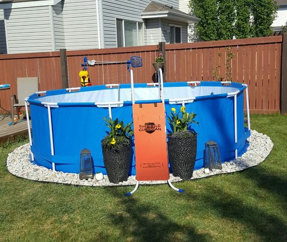 ChildGuardianUS's tweet photo. Residential pools are responsible for 85 percent of the estimated 400 drowning fatalities among children each year. Protect your loved ones! https://t.co/ZoaFXyznfG