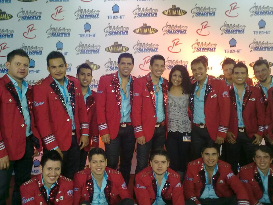 minelachina's tweet photo. #TBT de hace 5 años con @BANDARECODITOSS . 📸

¿Tienes un #TBT con ellos? ¡Compártelo aquí: https://t.co/p8khhkkneu! ❤ https://t.co/eqIBlIN9MB