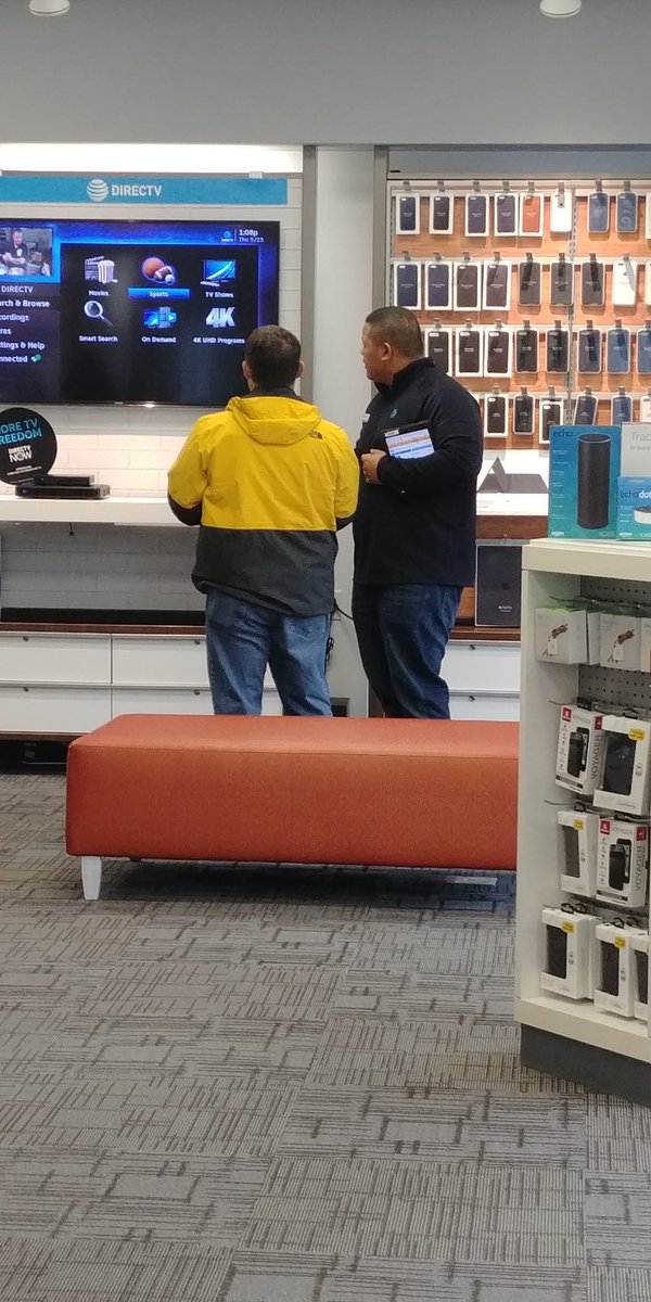 Team Hanover demo the benefits of DTV. <a href="/JannaDucich/">JannaDucich</a> <a href="/nelson_att/">Nelson Reyes</a> <a href="/pnixnix/">Peter Nixon</a> <a href="/KevinBe0985/">Kevin Beasley</a> @
