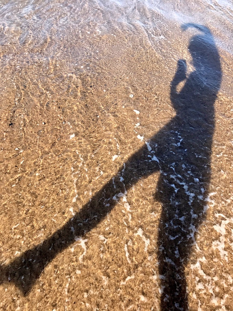 sjholt50's tweet photo. Dance like there's no one there ( because there wasn't) 💃🌊🌞💙 #warkworth #beachdance https://t.co/yRNd4bdqNg