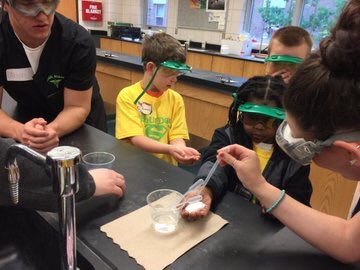 GPNstem's tweet photo. .@GPNHS Chem Club presented for Beacon Elementary School students on #GPNPhUnDay. @ACSChemClubs @katecalmurray @GPSchools @SueSpeirs_RT https://t.co/1e71TATF8T